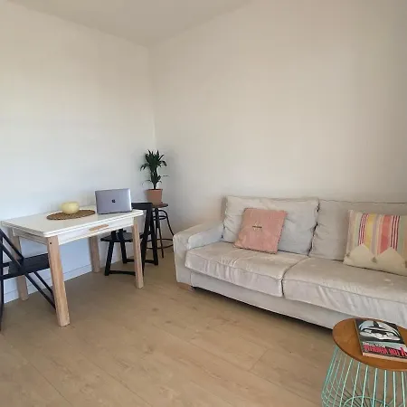 Calle 13 Apartament *